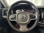 Volvo V60 2022 Musta