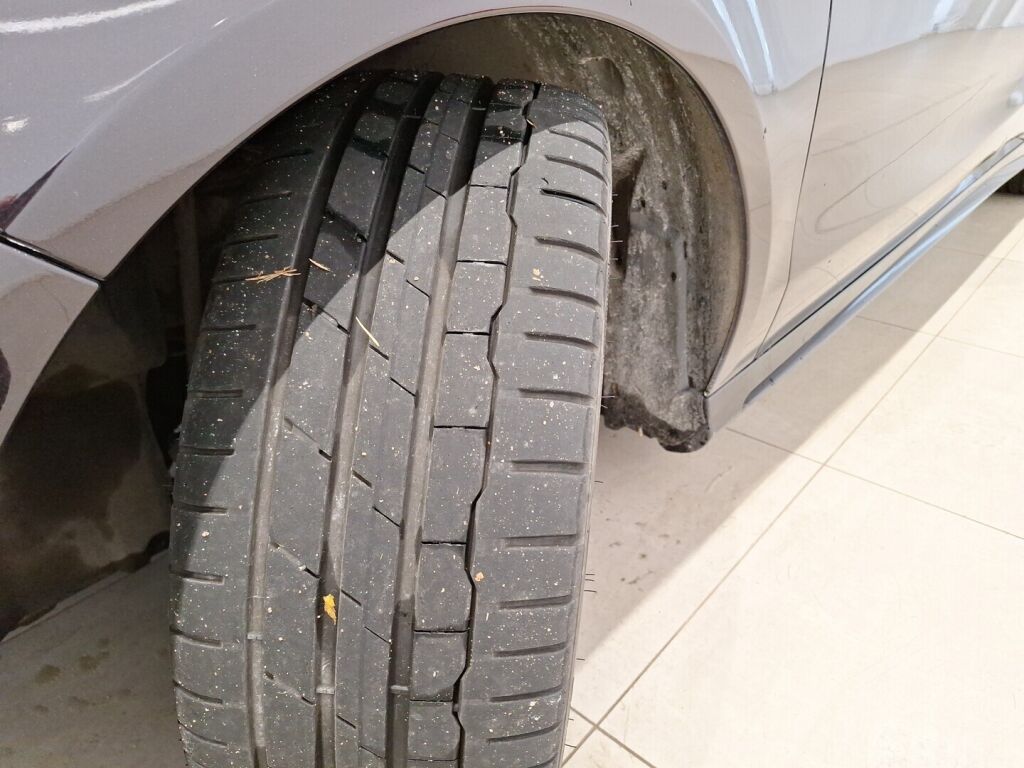 Mercedes-Benz CLA 2014 Violetti