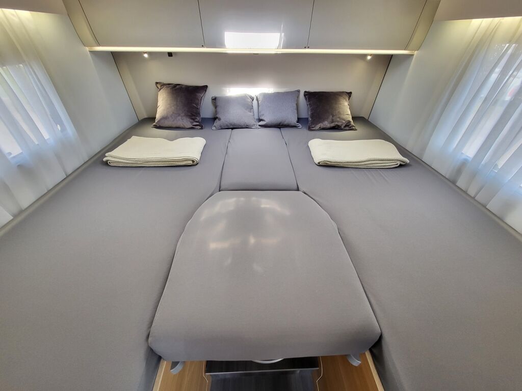 Adria Matrix Axess 670 SL 2023 Valkoinen