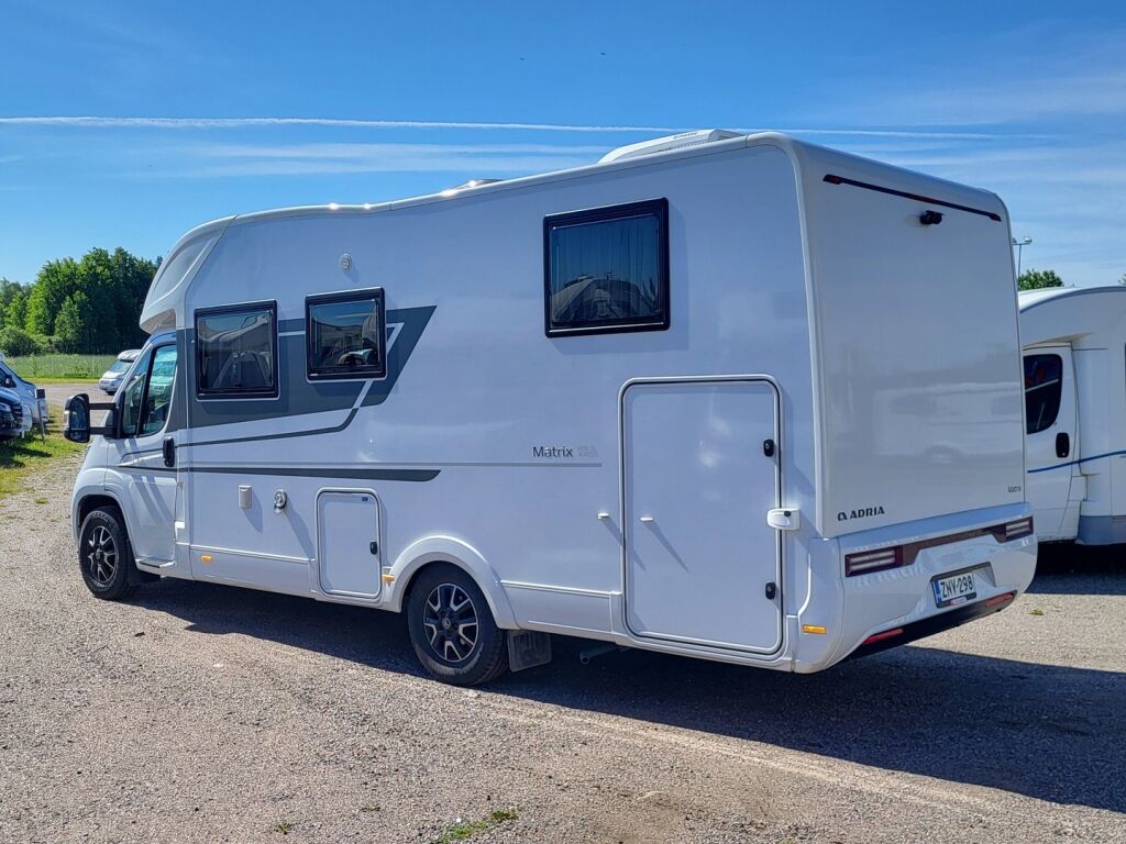 Adria Matrix Axess 670 SL 2023 Valkoinen