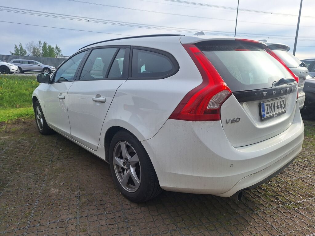 Volvo V60 2018 Valkoinen