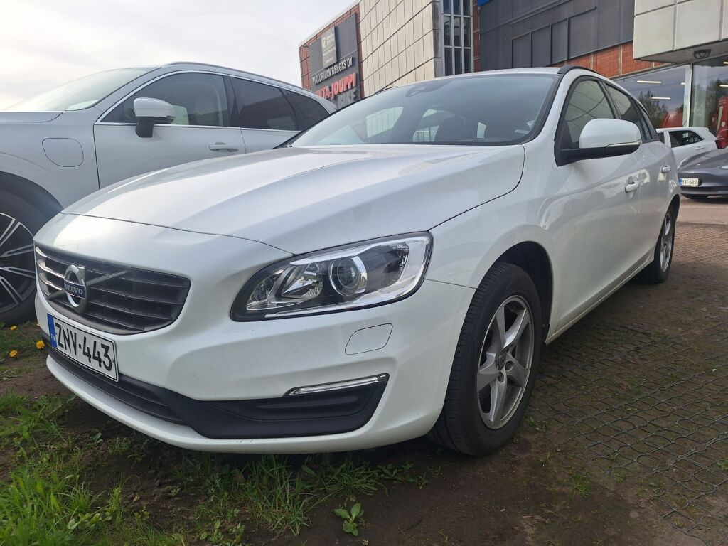 Volvo V60 2018 Valkoinen