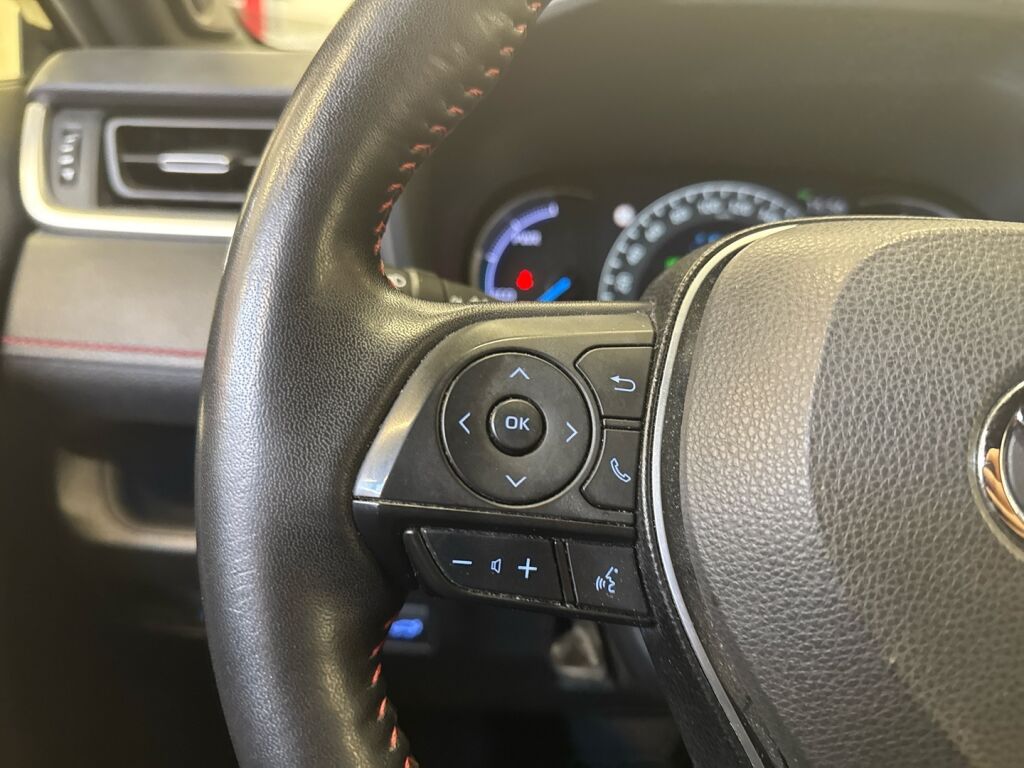 Toyota RAV4 Plug-in 2021 Musta