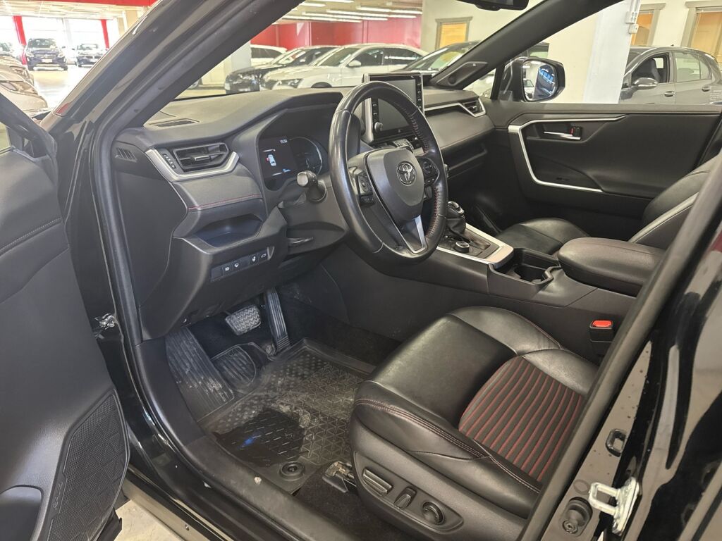 Toyota RAV4 Plug-in 2021 Musta