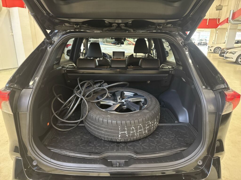 Toyota RAV4 Plug-in 2021 Musta