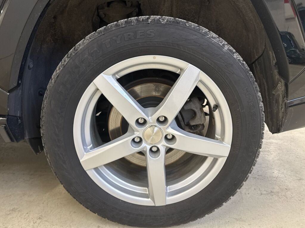 Toyota RAV4 Plug-in 2021 Musta