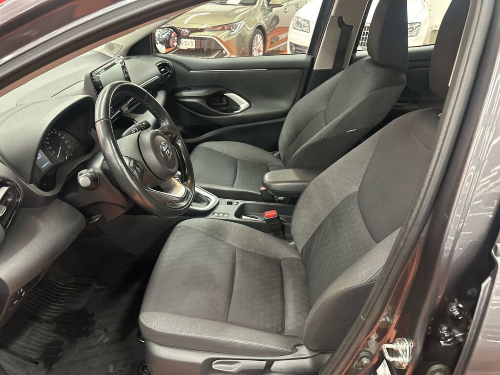 Toyota Yaris 2022 Harmaa