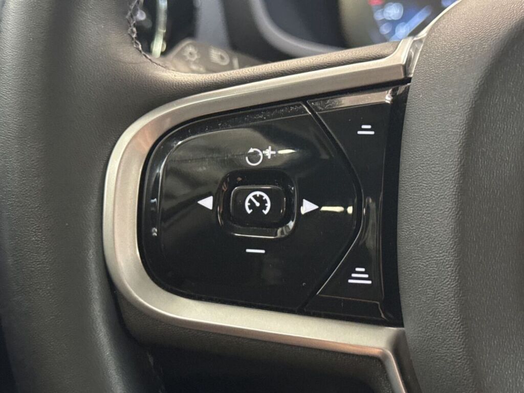 Volvo V60 Cross Country 2022 Valkoinen