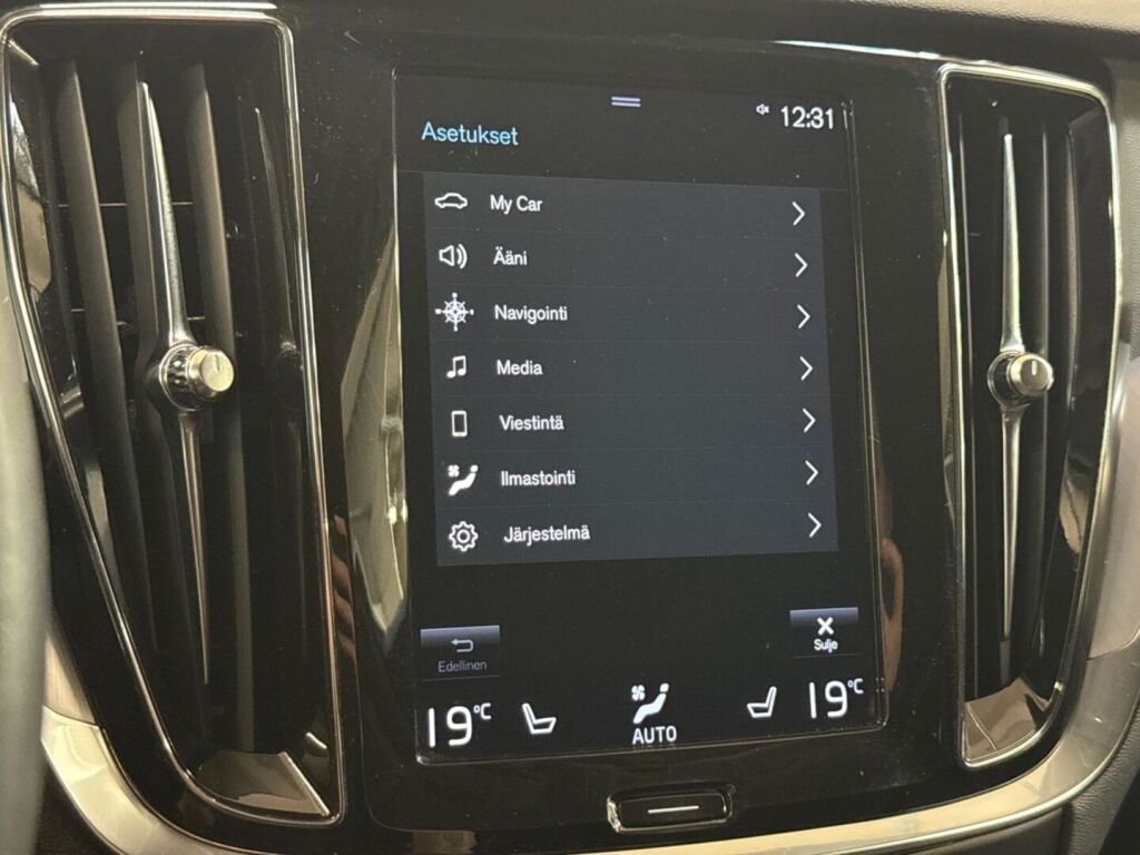 Volvo V60 Cross Country 2022 Valkoinen