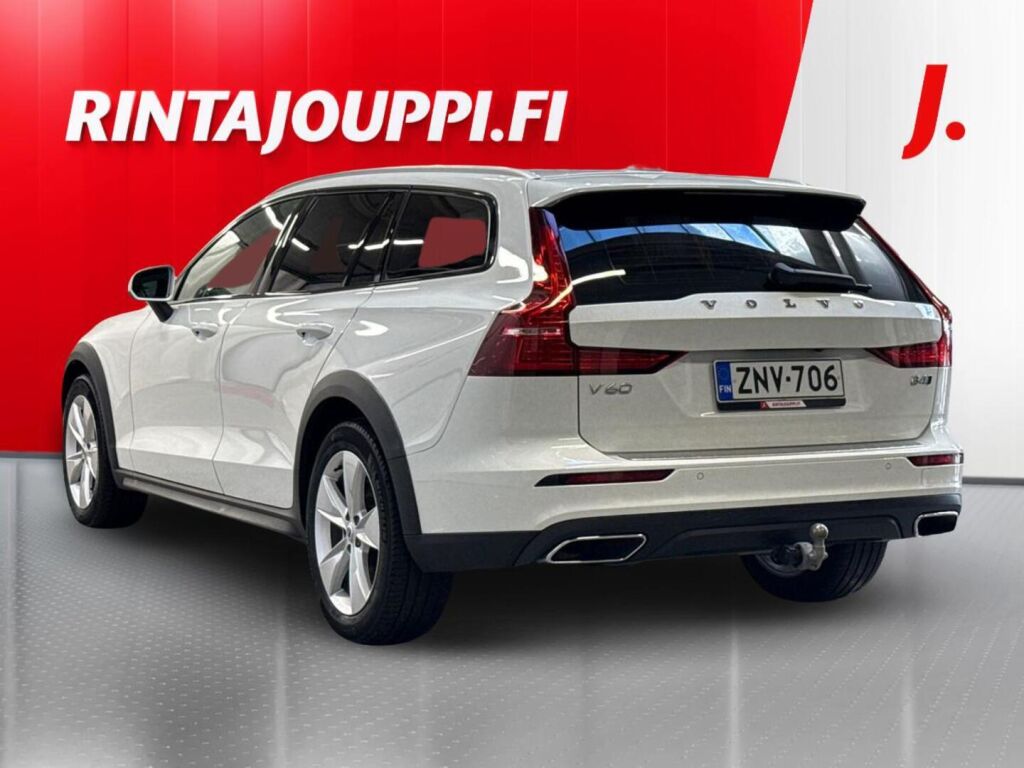 Volvo V60 Cross Country 2022 Valkoinen