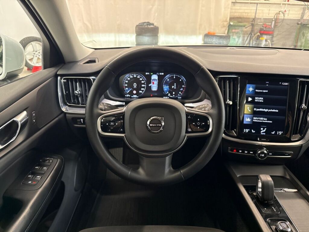 Volvo V60 Cross Country 2022 Valkoinen