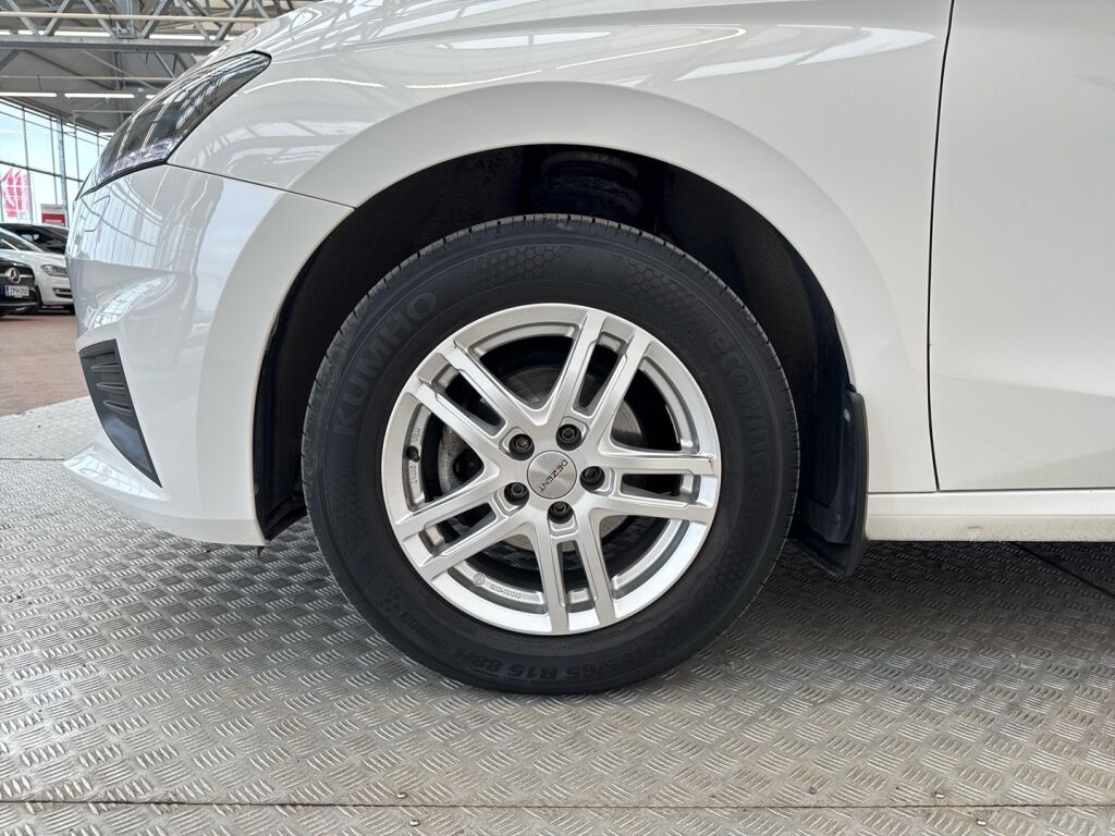 Skoda Fabia 2022 Valkoinen