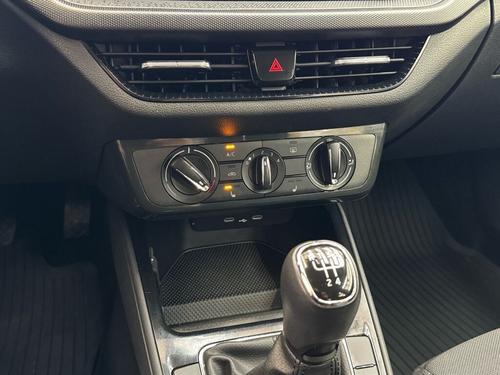 Skoda Fabia 2022 Valkoinen