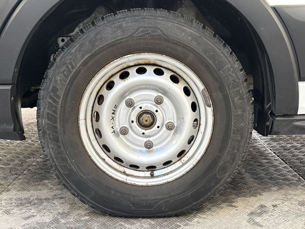 Ford Transit 2020 Valkoinen