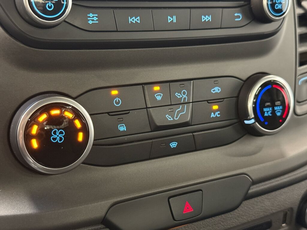 Ford Transit 2020 Valkoinen