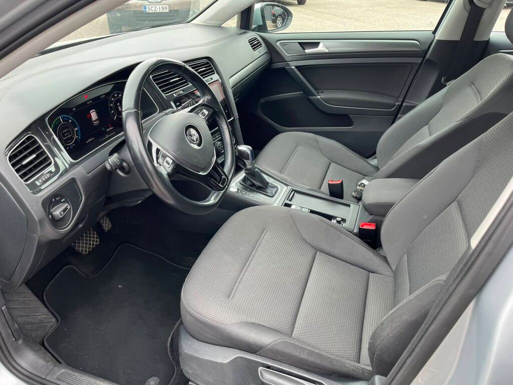 Volkswagen Golf 2019 Harmaa
