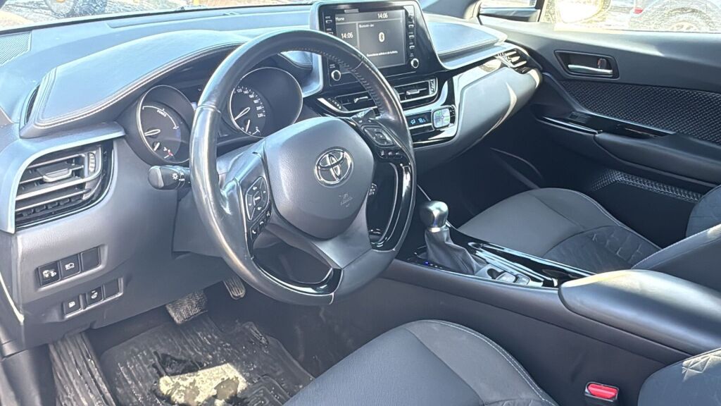 Toyota C-HR 2020 Musta