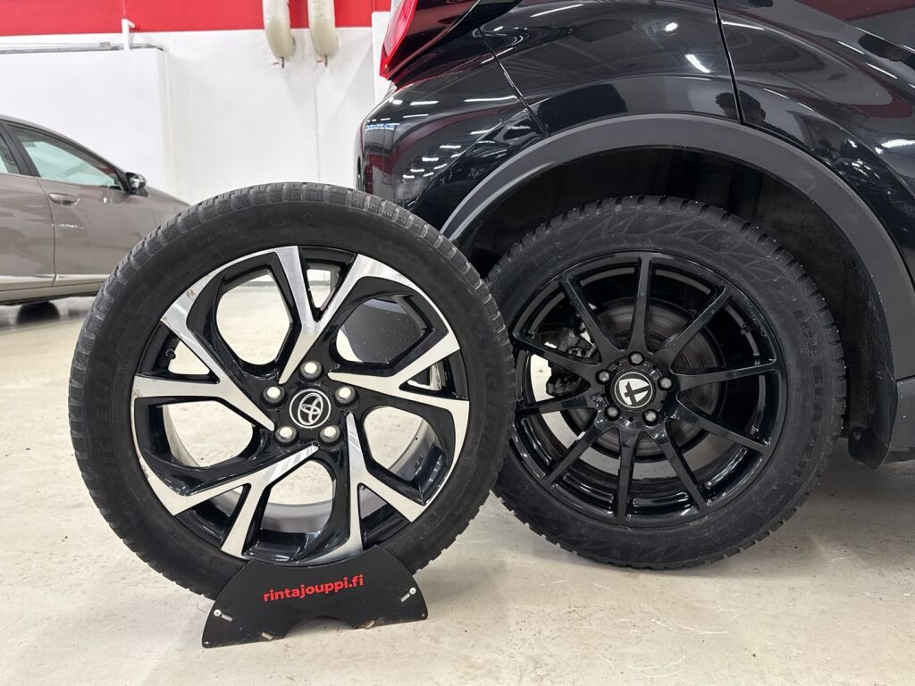 Toyota C-HR 2020 Musta