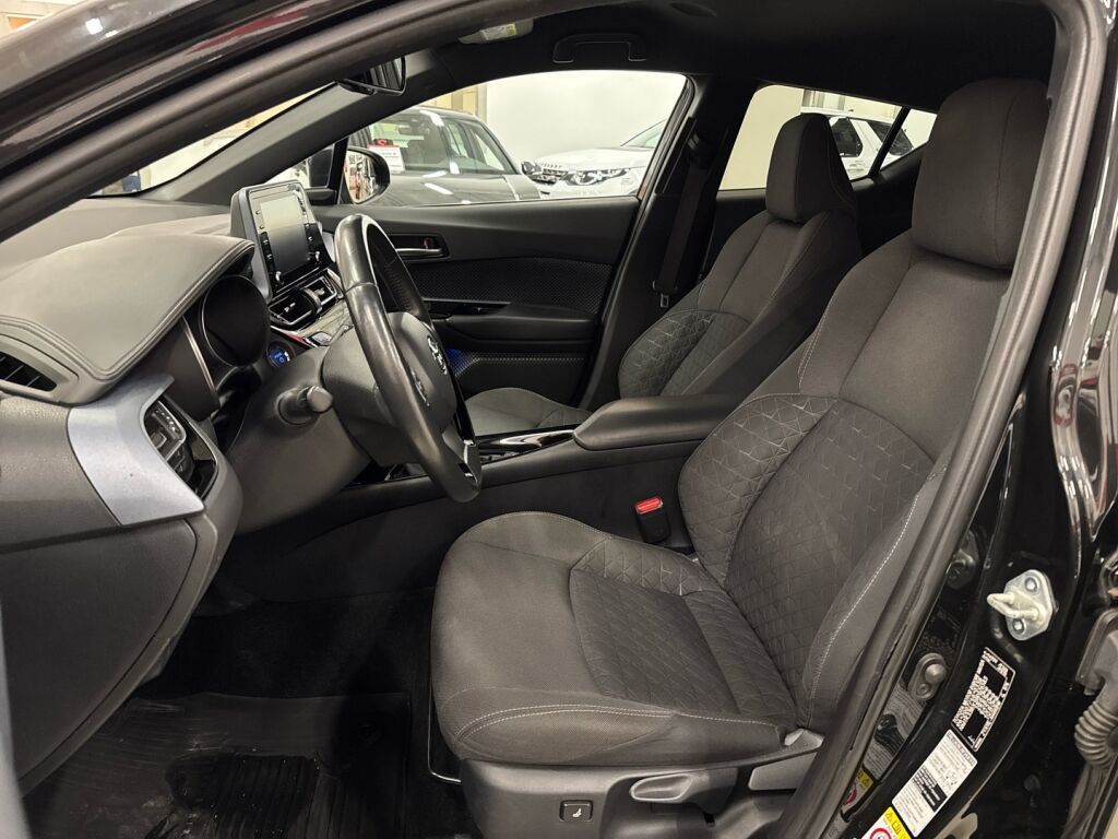 Toyota C-HR 2020 Musta