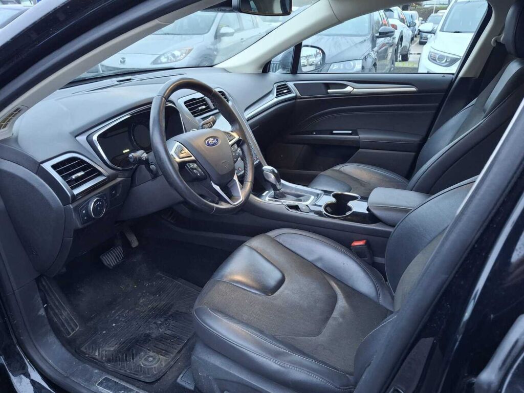 Ford Mondeo 2017 Musta