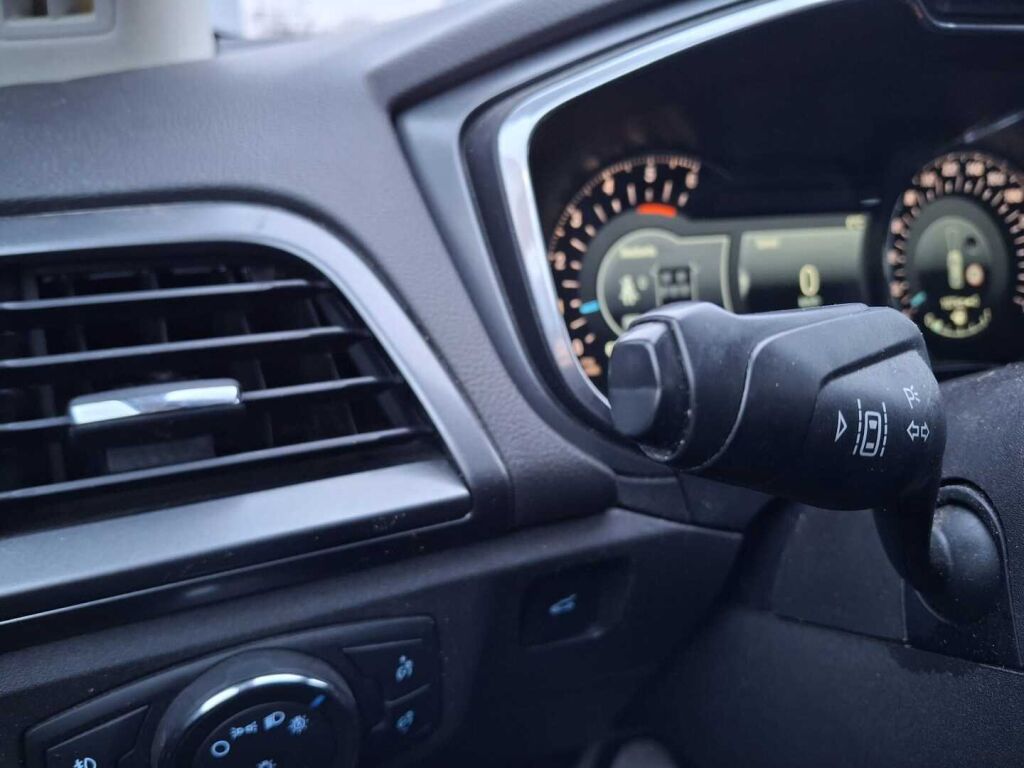 Ford Mondeo 2017 Musta