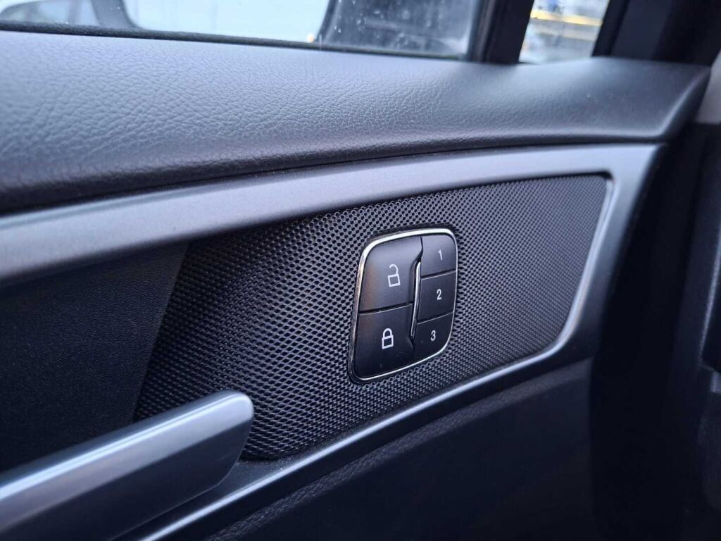 Ford Mondeo 2017 Musta