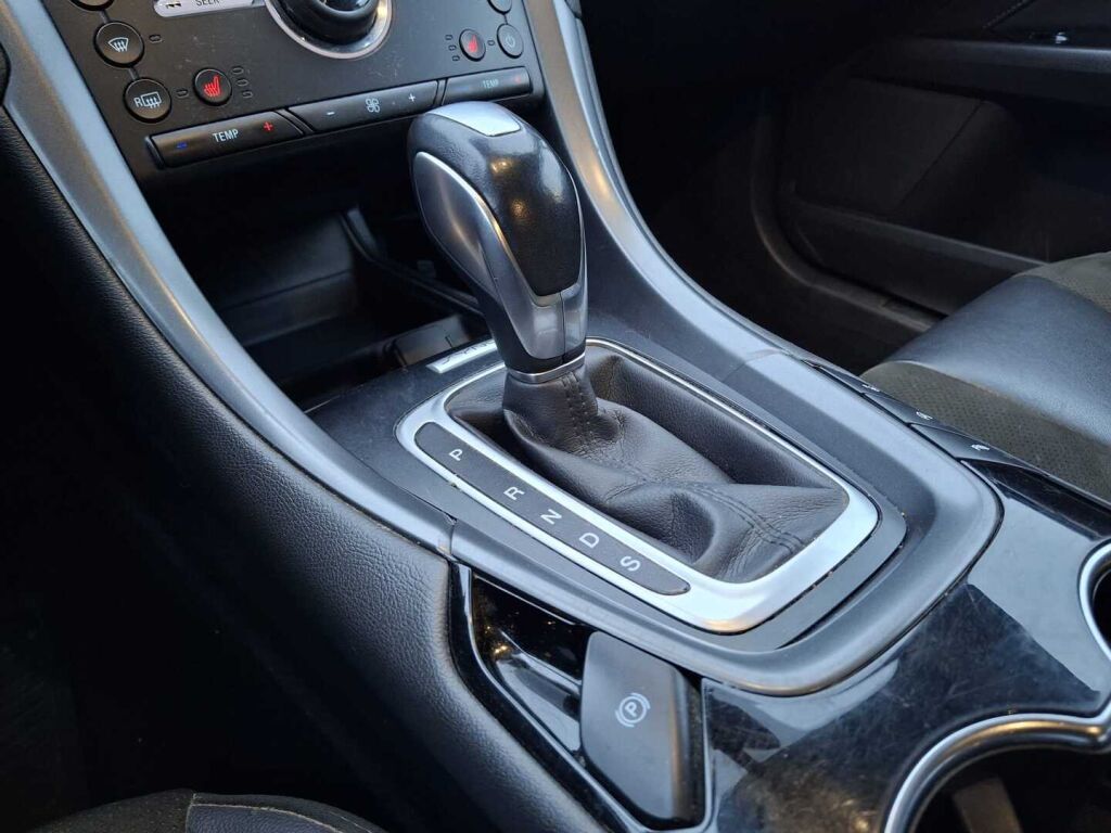 Ford Mondeo 2017 Musta