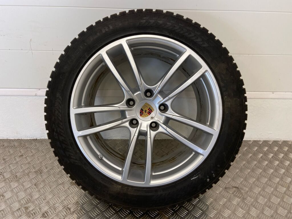 Porsche Cayenne 2022 Musta