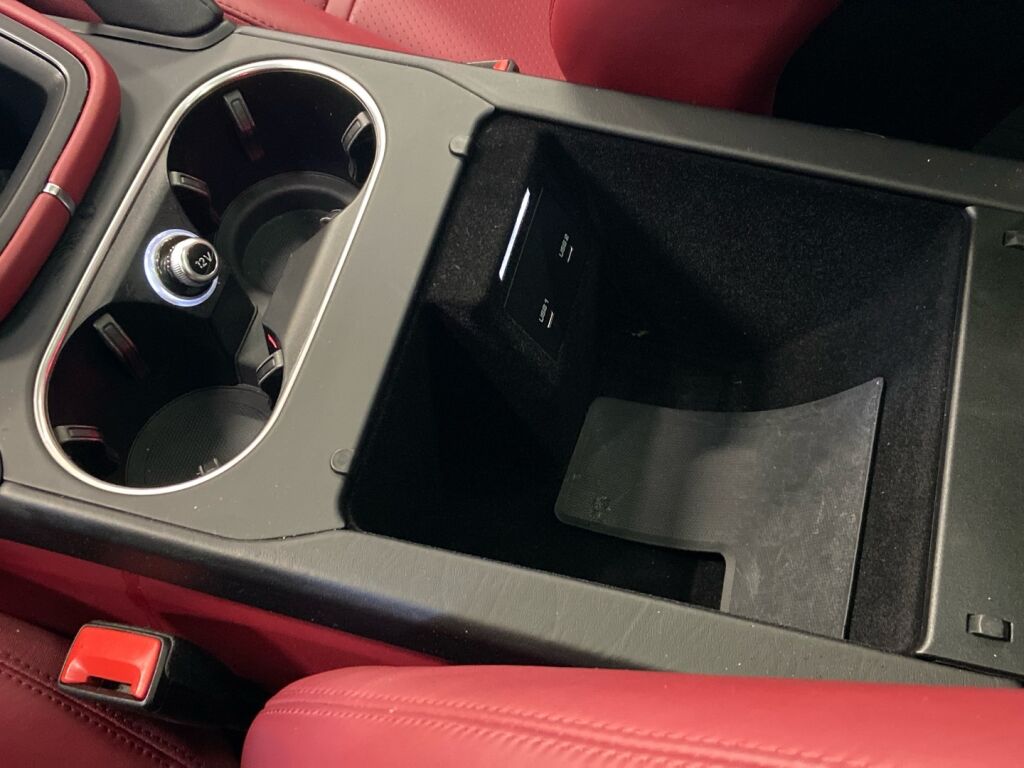 Porsche Cayenne 2022 Musta