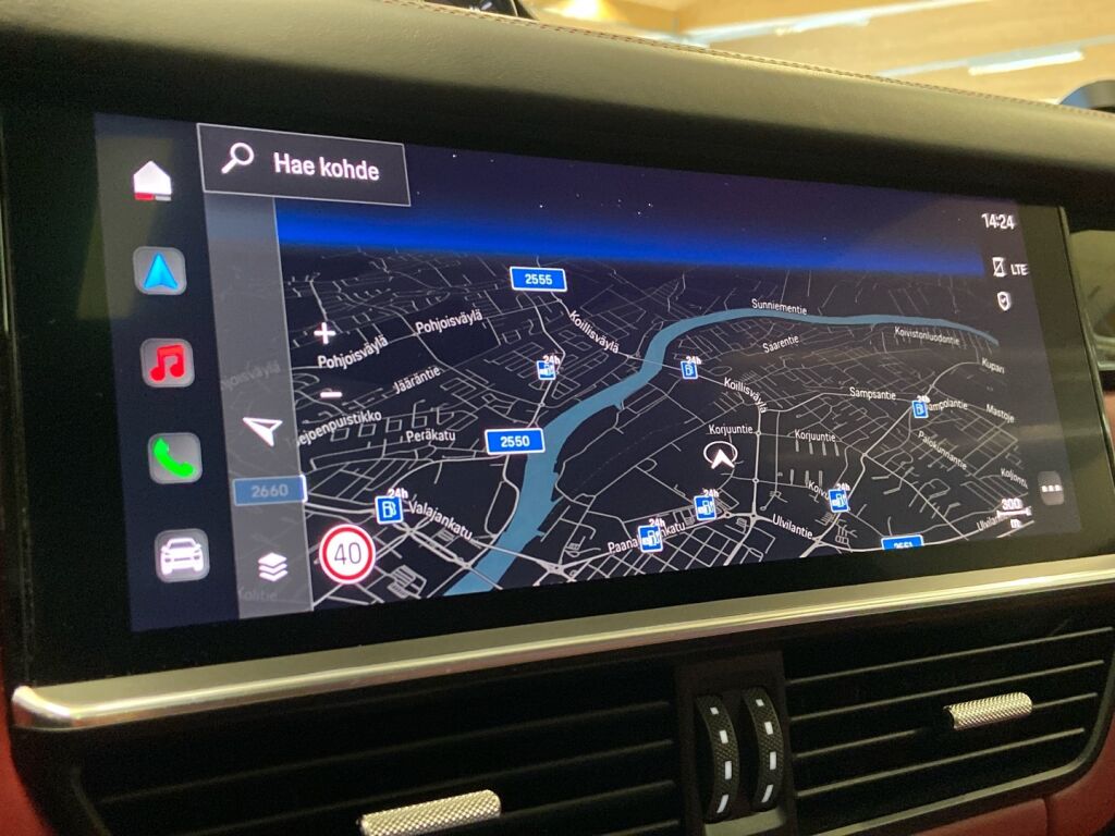 Porsche Cayenne 2022 Musta