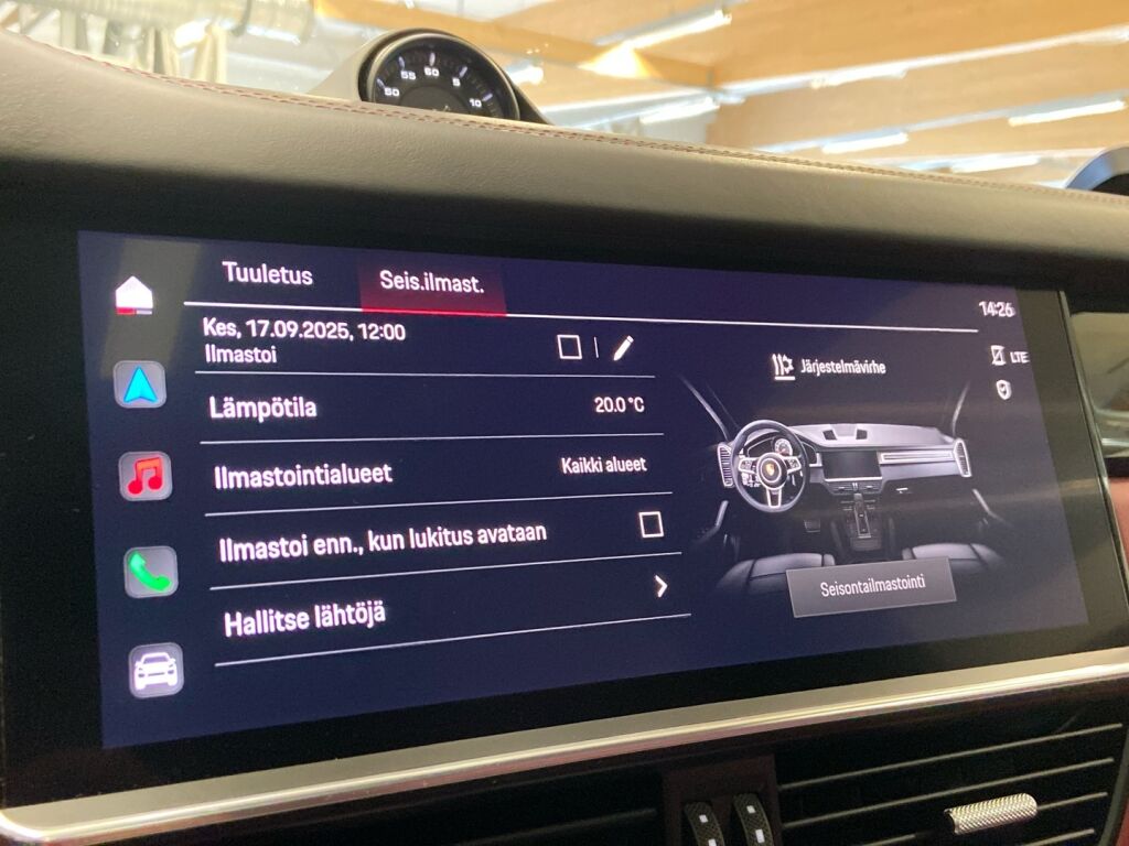 Porsche Cayenne 2022 Musta