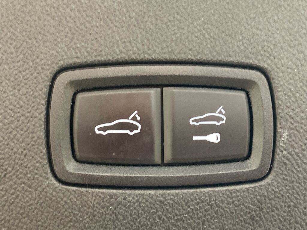 Porsche Cayenne 2022 Musta