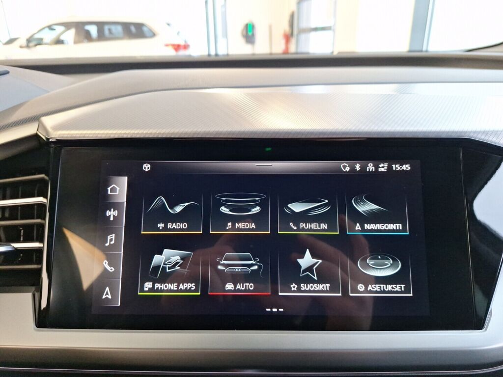 Audi Q4 e-tron 2022 Harmaa