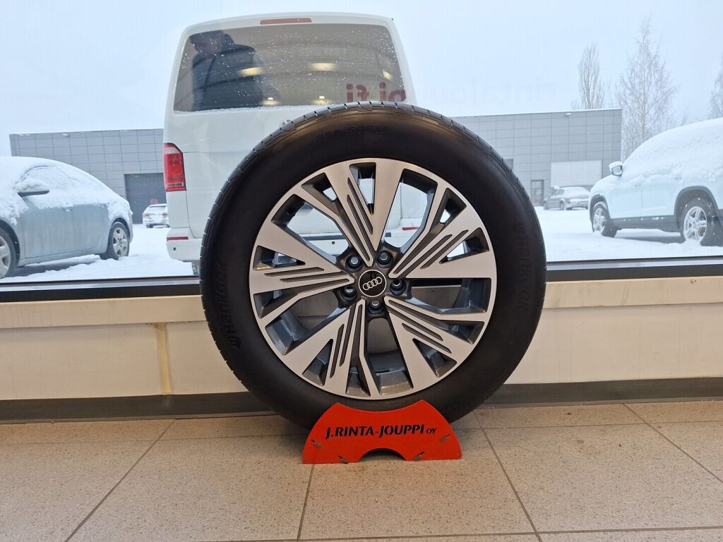 Audi Q4 e-tron 2022 Harmaa