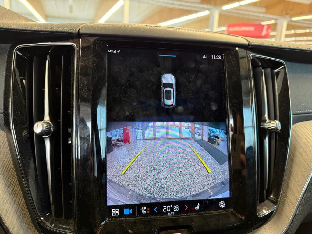 Volvo XC60 2022 Harmaa