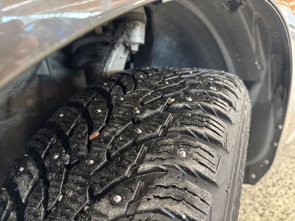 Volvo XC60 2022 Harmaa