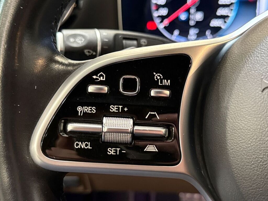 Mercedes-Benz E 2019 Musta