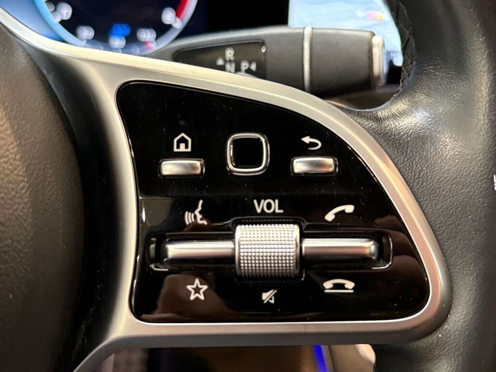 Mercedes-Benz E 2019 Musta