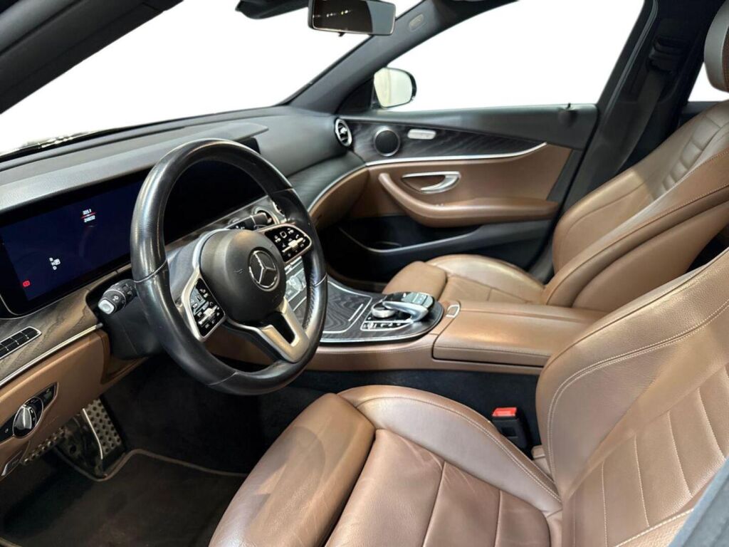 Mercedes-Benz E 2019 Musta