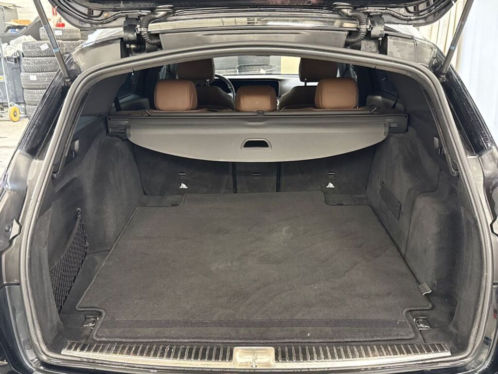 Mercedes-Benz E 2019 Musta