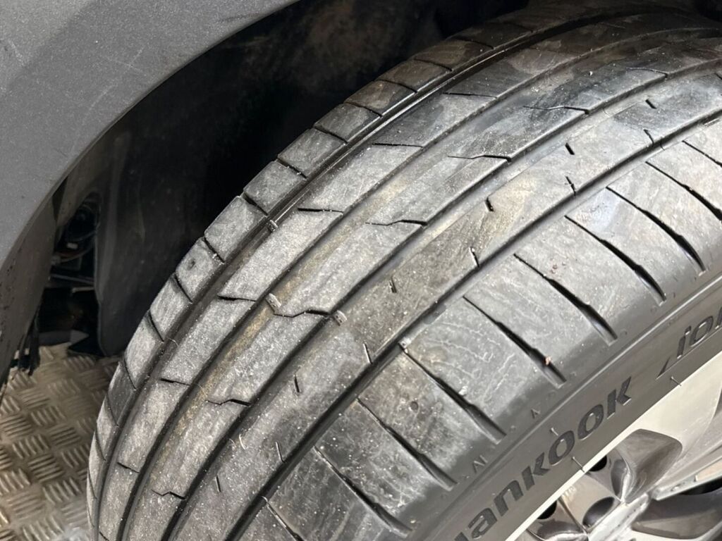 Mercedes-Benz E 2019 Musta