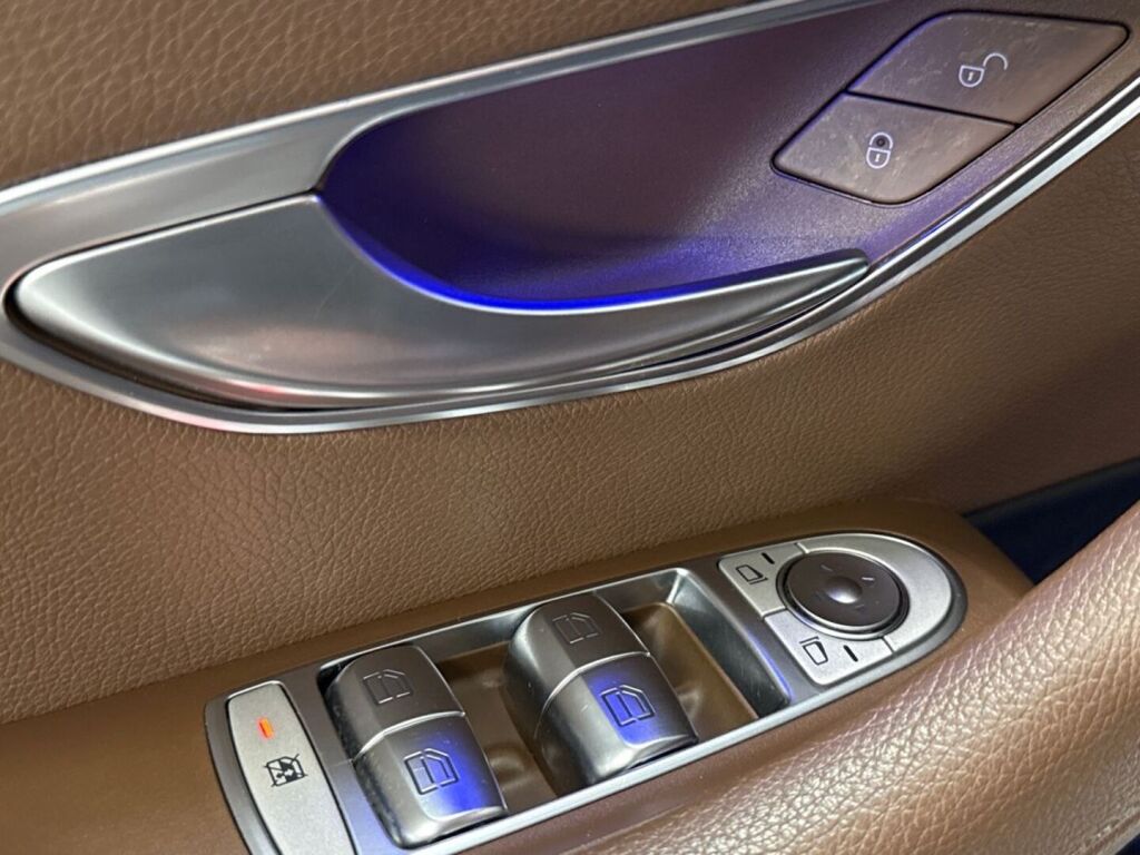 Mercedes-Benz E 2019 Musta