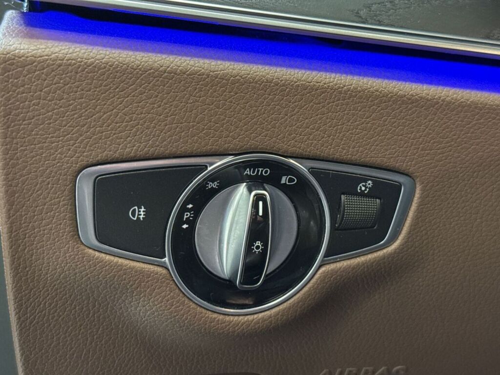 Mercedes-Benz E 2019 Musta