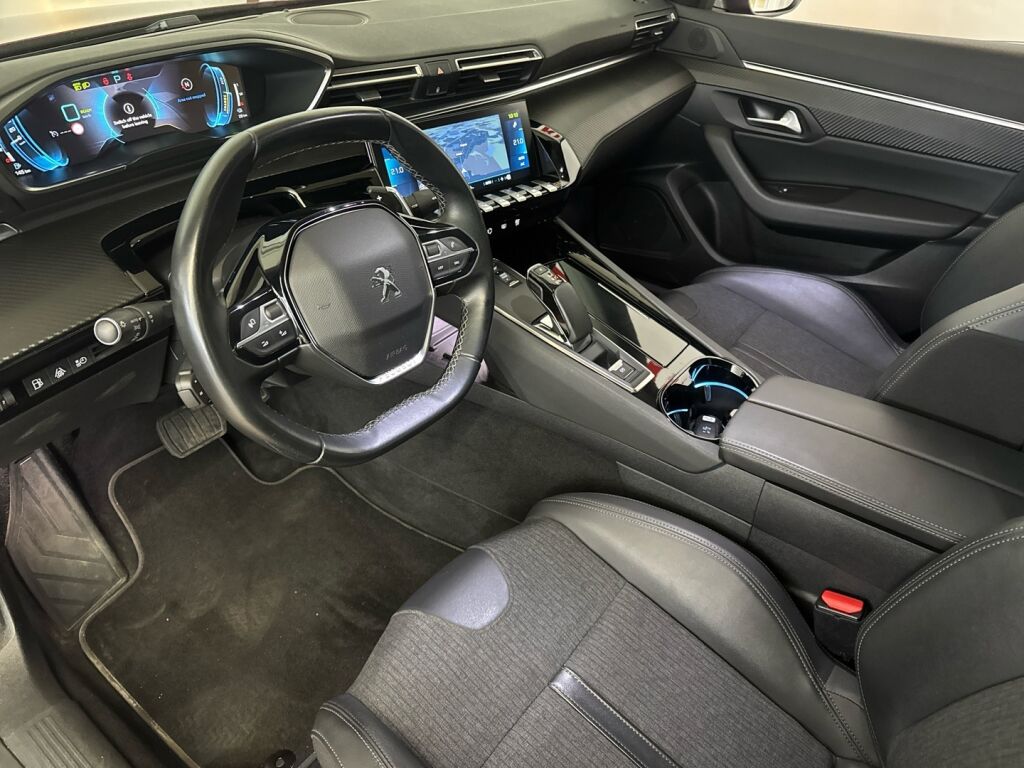 Peugeot 508 2020 Punainen