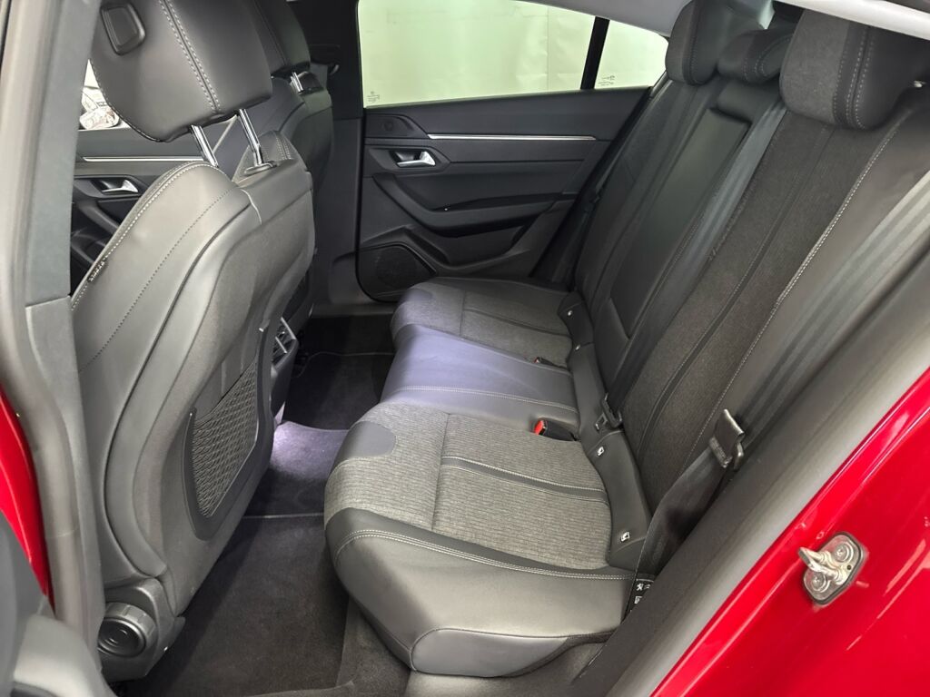 Peugeot 508 2020 Punainen