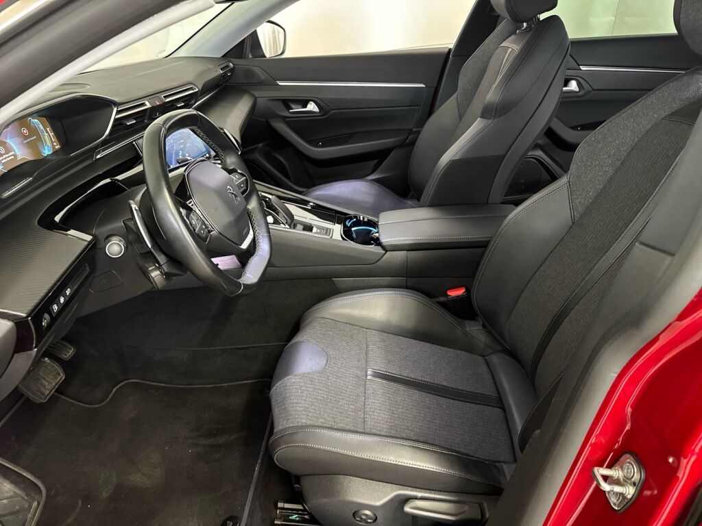 Peugeot 508 2020 Punainen