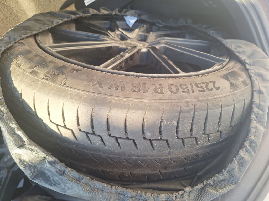 Toyota C-HR 2020 Harmaa