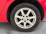 Opel Astra 2011 Punainen