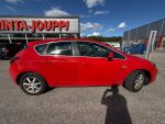 Opel Astra 2011 Punainen