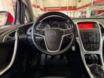 Opel Astra 2011 Punainen